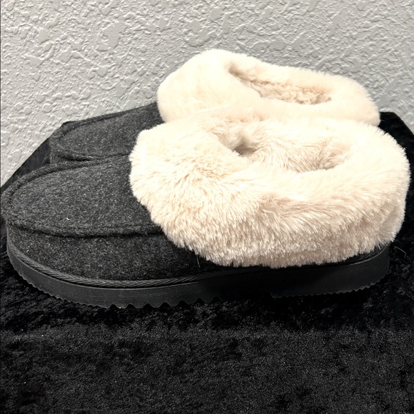 Dearfoam Memory Foam Slippers S 5-6 - Picture 2 of 5